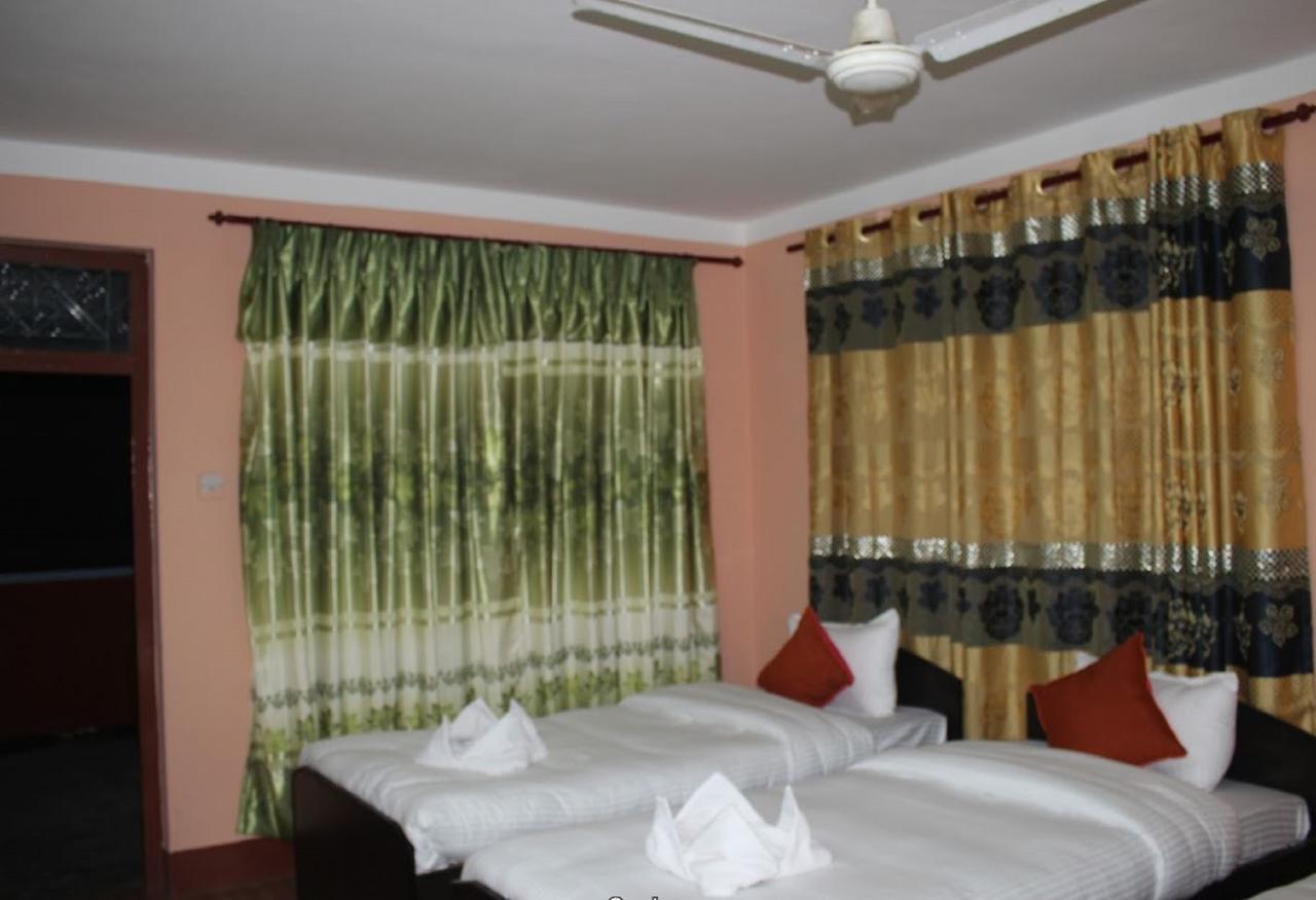 Travellers Dorm Bed & Breakfast Kathmandu Esterno foto