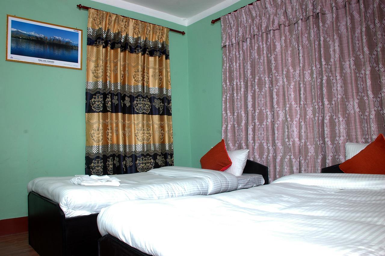 Travellers Dorm Bed & Breakfast Kathmandu Esterno foto