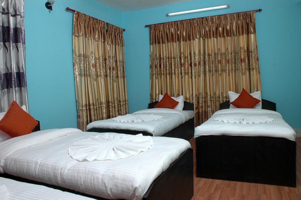 Travellers Dorm Bed & Breakfast Kathmandu Esterno foto