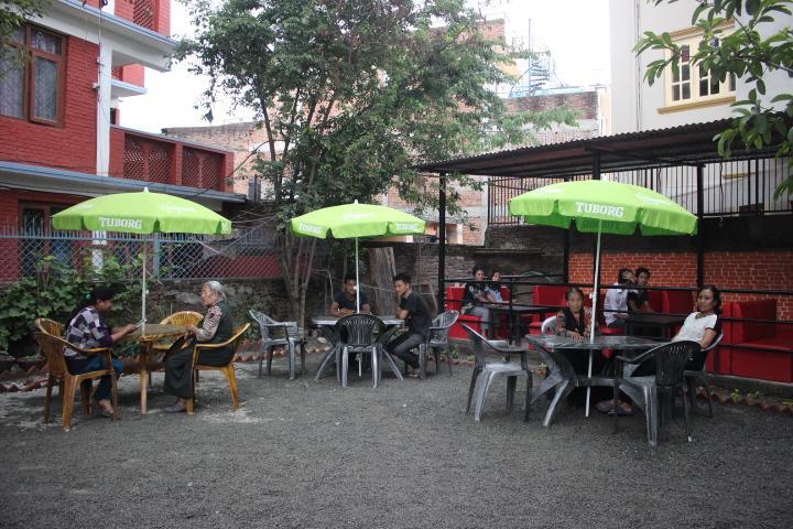 Travellers Dorm Bed & Breakfast Kathmandu Esterno foto