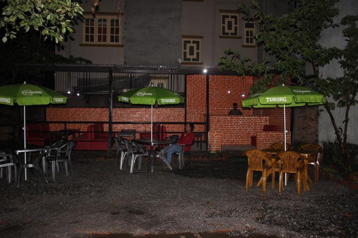 Travellers Dorm Bed & Breakfast Kathmandu Esterno foto