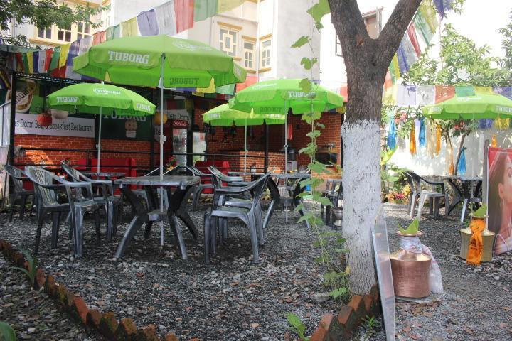 Travellers Dorm Bed & Breakfast Kathmandu Esterno foto