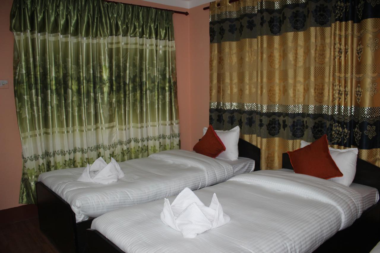 Travellers Dorm Bed & Breakfast Kathmandu Esterno foto